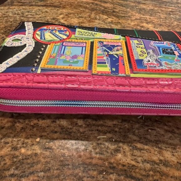 NWT Vendula London Arcade Large Ziparound Wallet - Picture 4 of 5